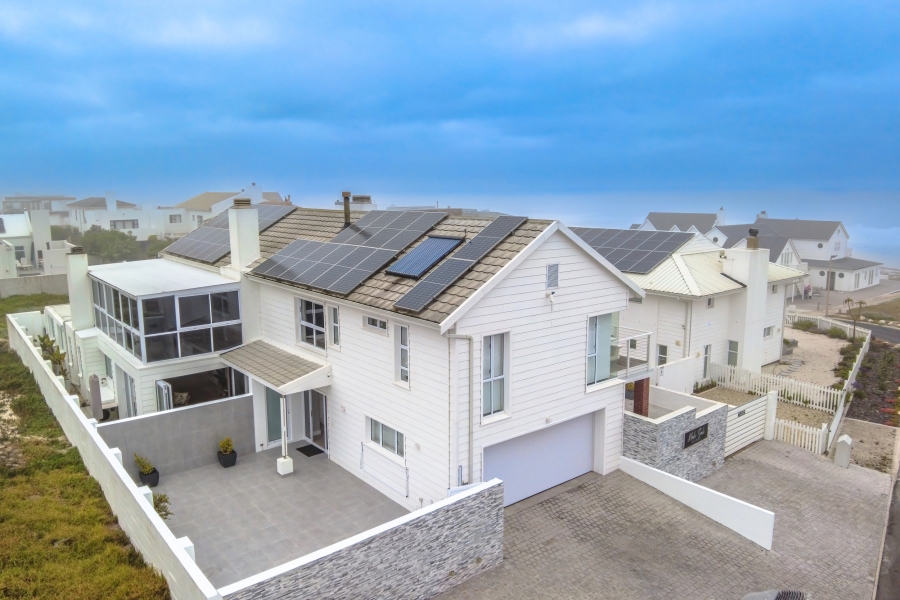 4 Bedroom Property for Sale in Pearl Bay Western Cape